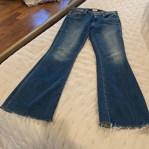 Mother jeans. Size 28. Weekender Fray